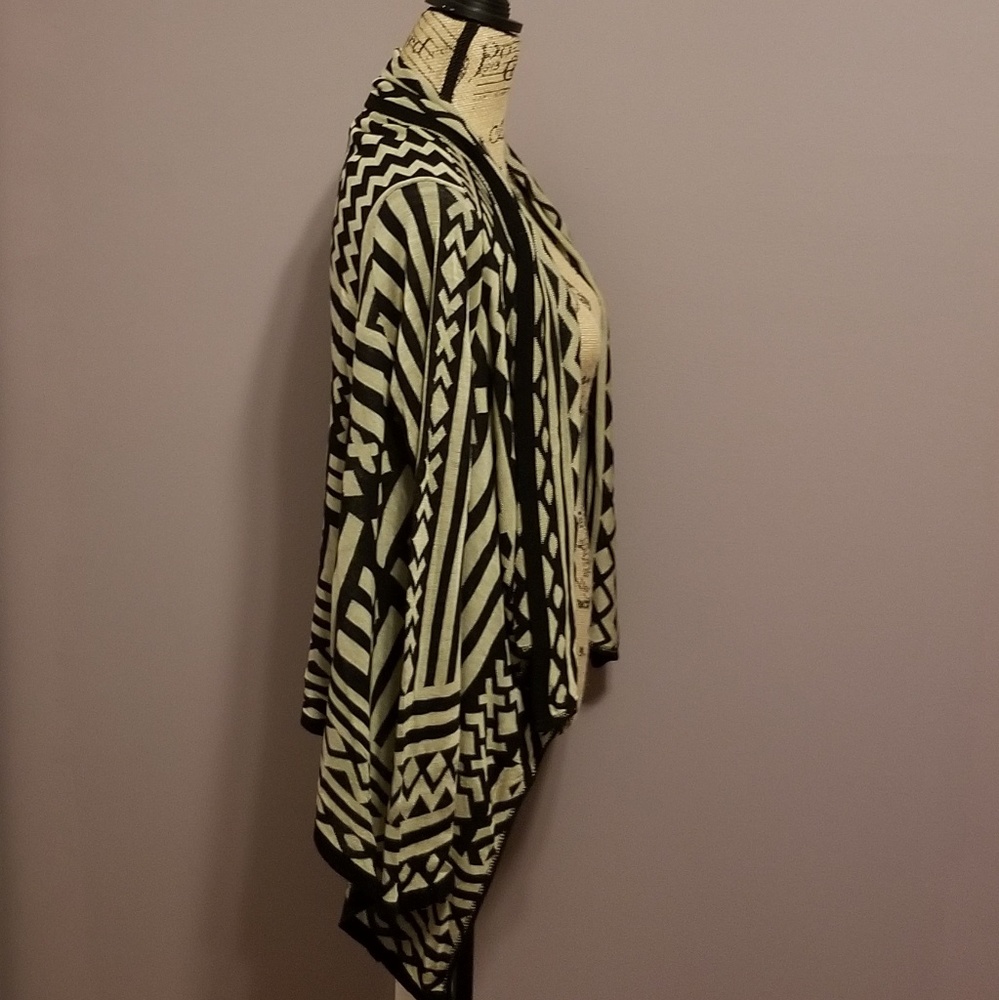 Cardigan - Picture 2 of 5